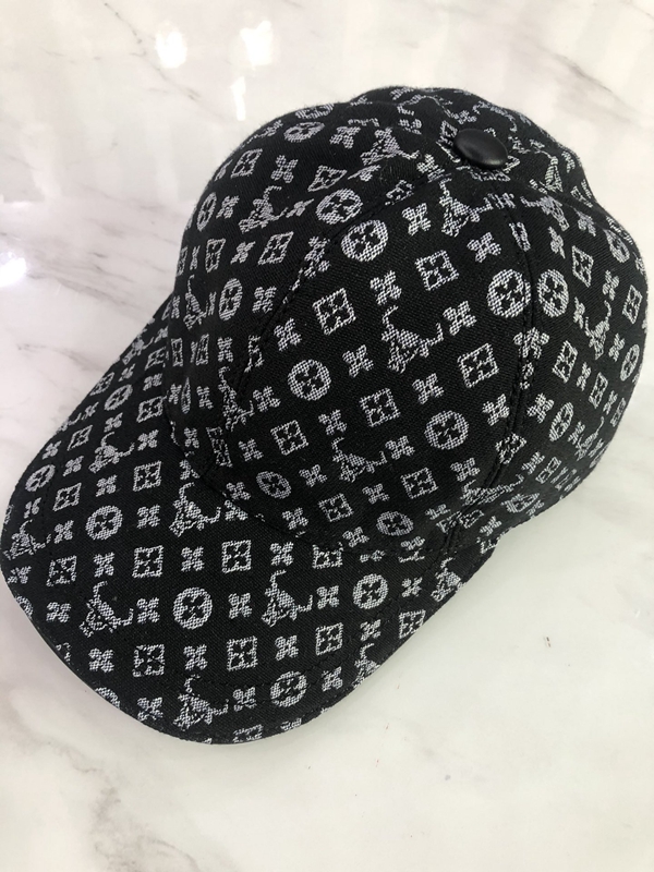 ブランド帽子正面デザイン